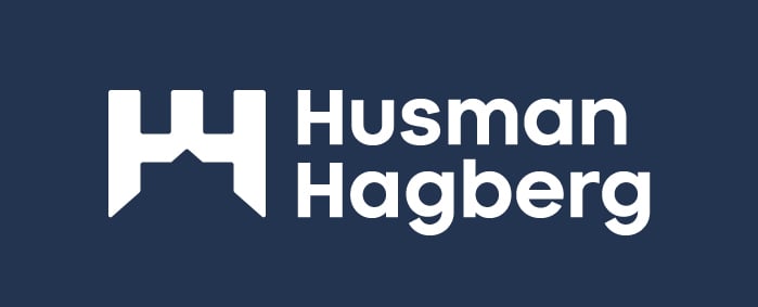 HH_logo_staplad_neg_RGB_blåbakgrund (2)